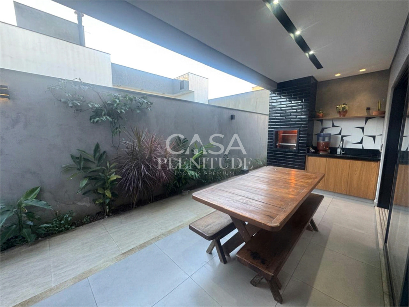 Casa em condomínio à venda com 3 quartos, sendo 1 suíte, em Wanel Ville, Sorocaba, SP