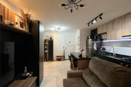 Apartamento à venda com 2 quartos em Parque Industrial Tomas Edson, São Paulo, SP