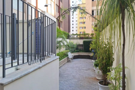 Apartamento à venda com 3 quartos, sendo 1 suíte, em Indianópolis, São Paulo, SP