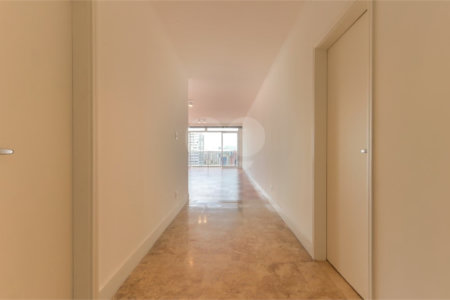 Apartamento à venda com 3 quartos, sendo 1 suíte,  em Santa Cecília, São Paulo, SP