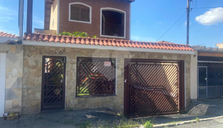 Sobrado à venda com 3 suítes em Tremembé, São Paulo, SP