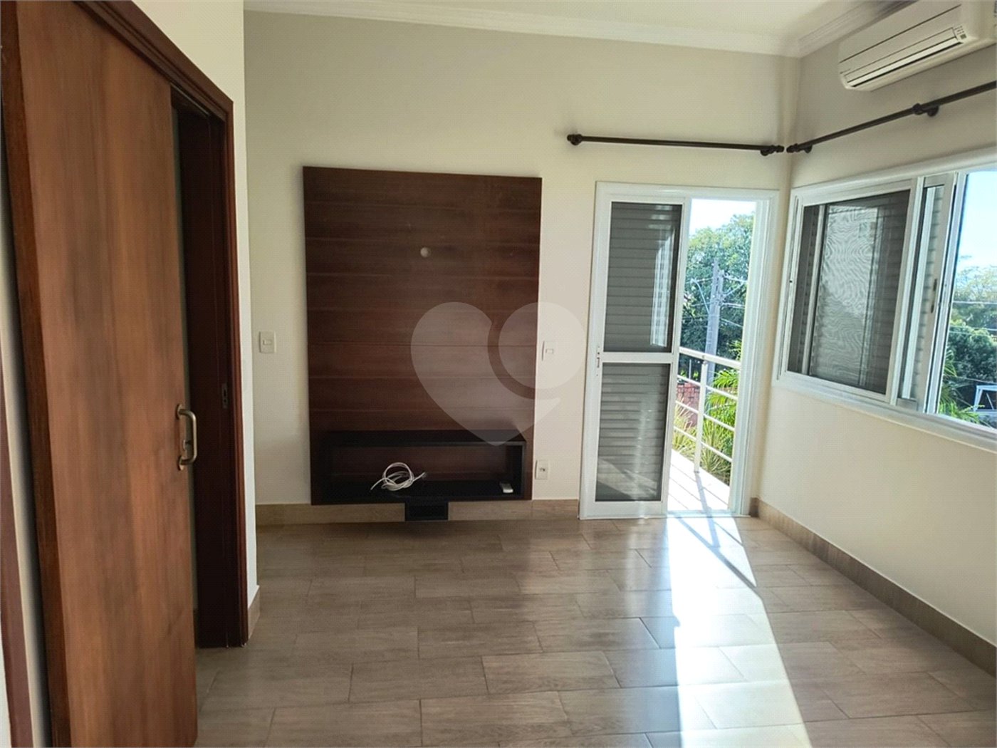 Casa à venda ou para alugar com 3 quartos, sendo 1 suíte, no condomínio Vista Verde, Indaiatuba - SP
