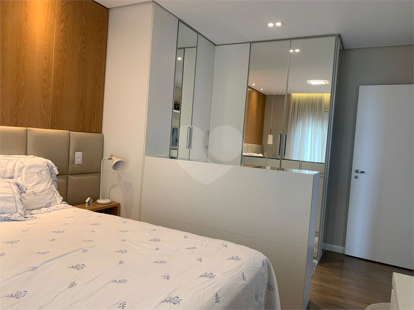 Apartamento à venda com 3 suítes em Lapa, São Paulo, SP
