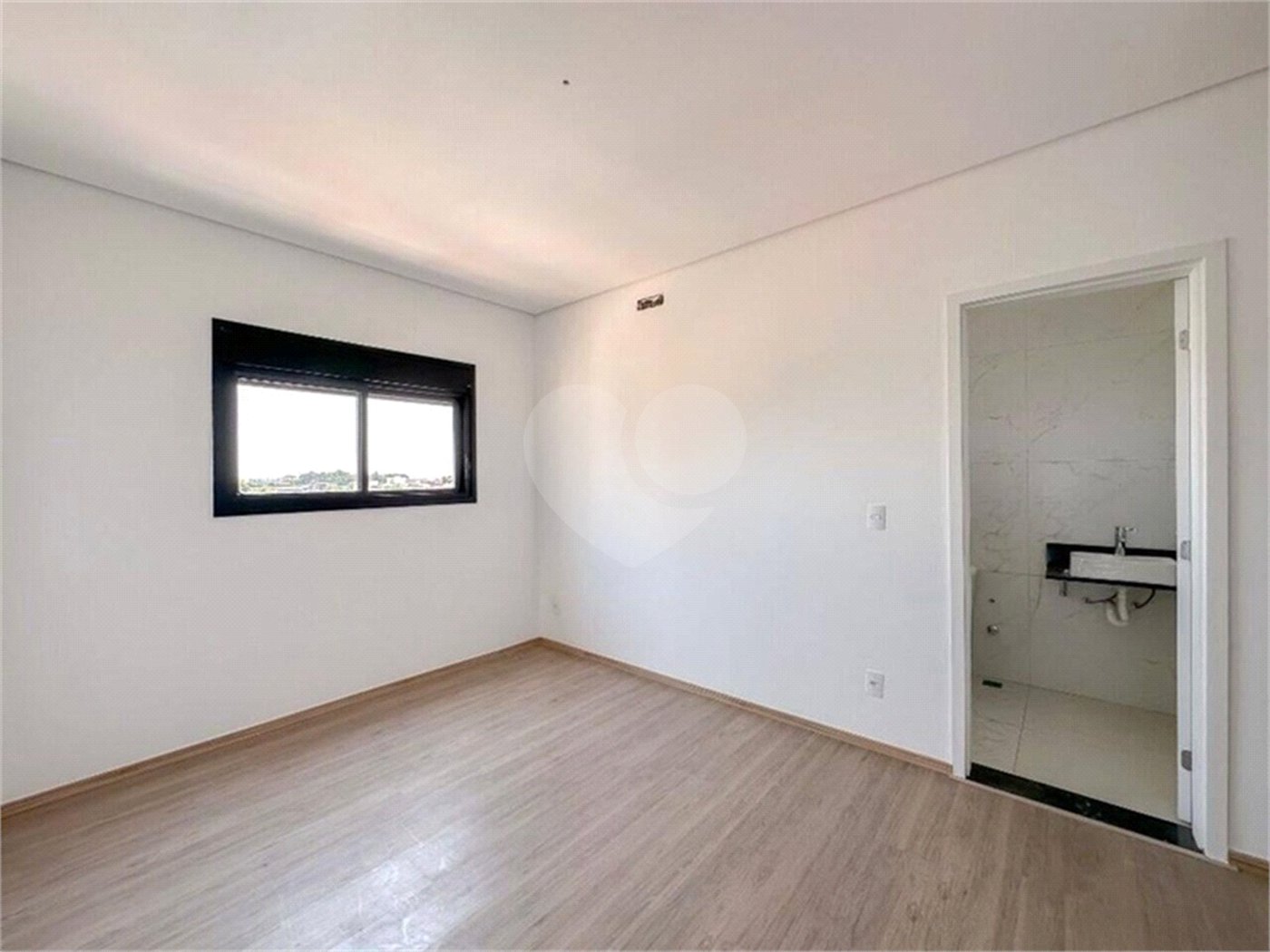 Apartamento à venda com 3 suítes em Vila Lucy, Sorocaba, SP