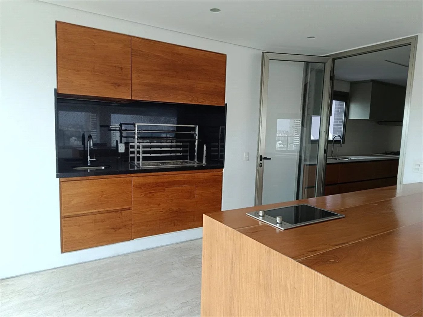 Apartamento à venda ou para alugar com 3 suítes em Pinheiros, São Paulo, SP