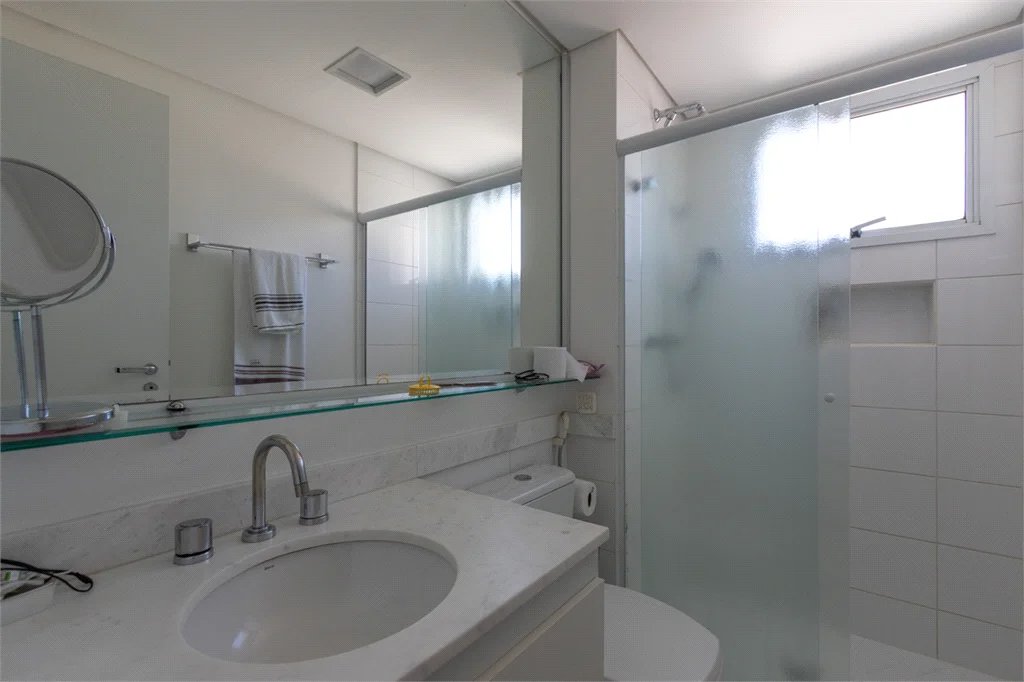 Apartamento à venda com 4 quartos, sendo 3 suítes,  em Vila Romana, São Paulo, SP