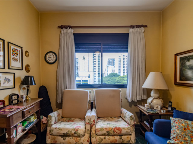 Apartamento à venda com 3 quartos, sendo 2 suítes,  em Campo Belo, São Paulo, SP