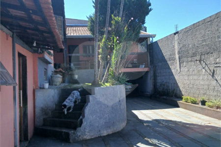 Casa Térrea à venda com 3 quartos, sendo 1 suíte, em Vila Pomar, Mogi das Cruzes, SP