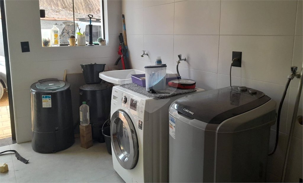 Chácara à venda com 4 suítes em Moreiras, Mairinque, SP