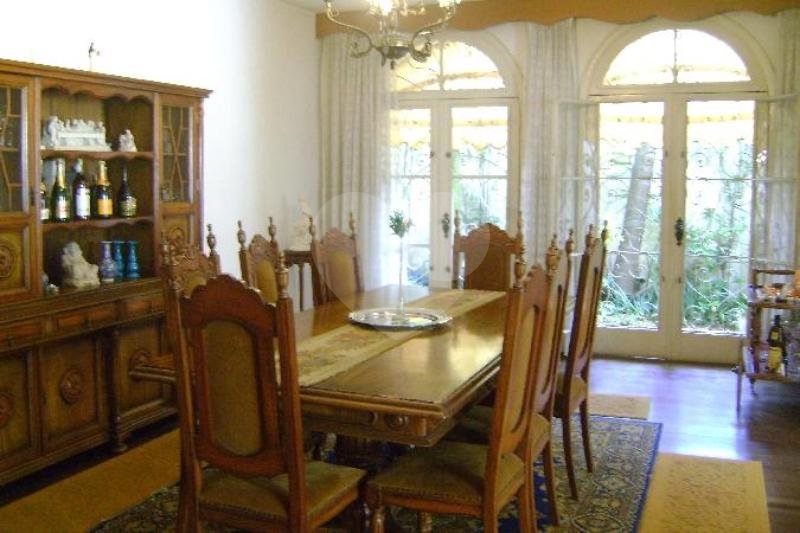 Casa à venda com 4 suítes em Vila Tramontano, São Paulo, SP
