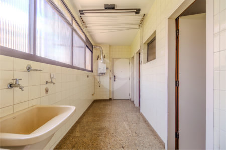 Apartamento à venda com 3 suítes em Moema, São Paulo, SP