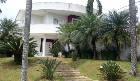 Casa à venda com 3 quartos, sendo 1 suíte,  no condomínio Aruã, Mogi das Cruzes - SP