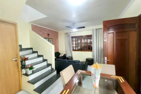 Casa à venda com 2 suítes em Vila Tiradentes, São Paulo, SP