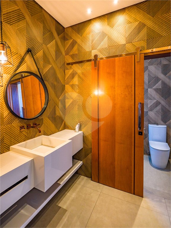 Casa à venda com 3 quartos, sendo 2 suítes, no condomínio Residencial Mont'alcino, Valinhos - SP