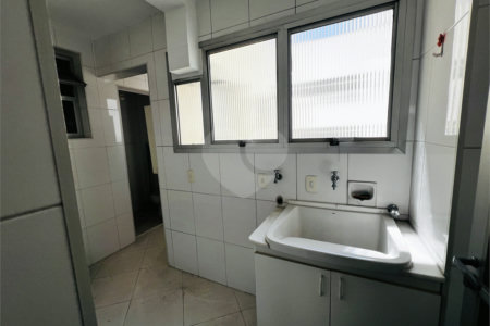 Apartamento à venda com 3 quartos, sendo 1 suíte, em Santa Cecília, São Paulo, SP