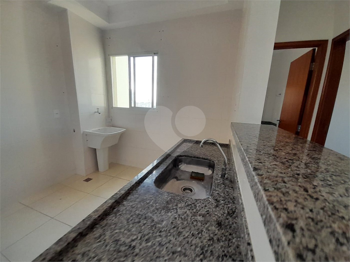 Apartamento à Venda no Edifício Abiathar – Localização Privilegiada