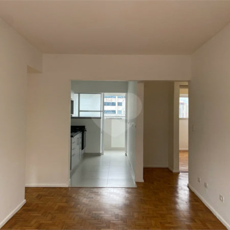 Apartamento à venda com 3 quartos, sendo 1 suíte, em Vila Mariana, São Paulo, SP