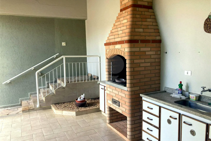 Belíssima casa no bairro Vila Rezende
