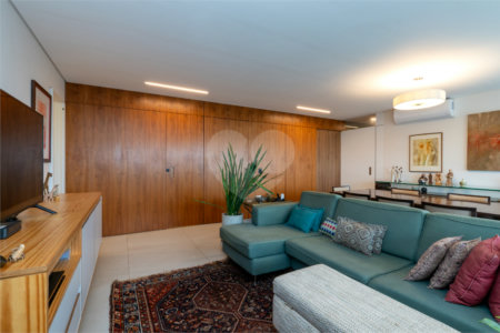 Apartamento à venda com 3 suítes em Campo Belo, São Paulo, SP
