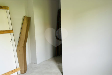 Casa à venda com 3 suítes no condomínio Santa Isabel I, Louveira - SP