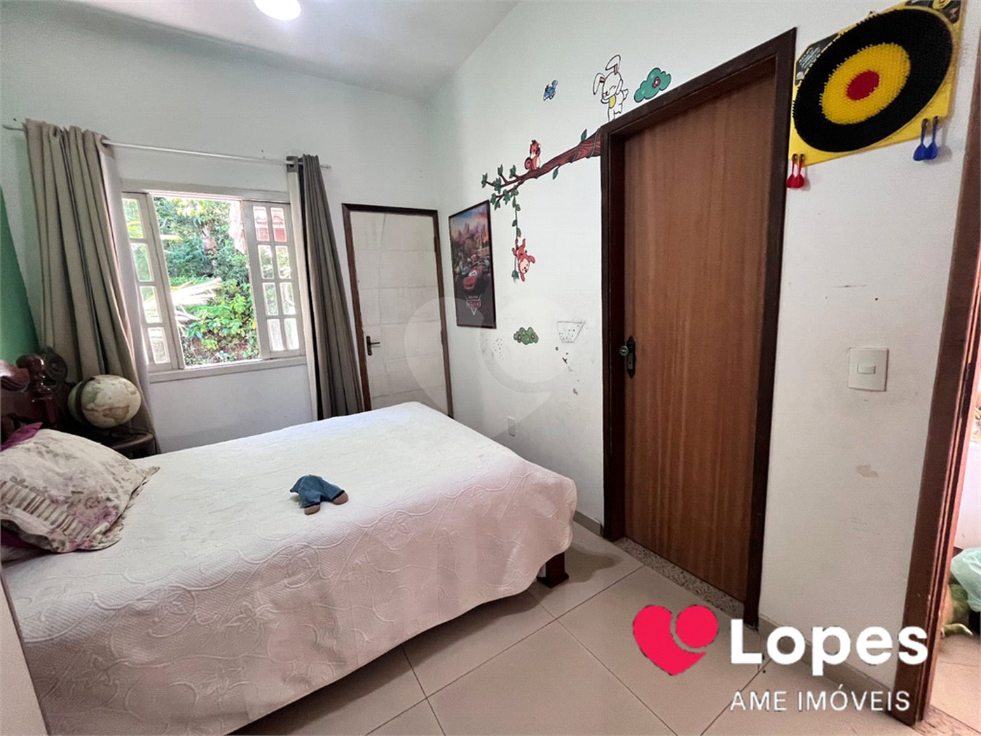 Casa à venda com 4 quartos, sendo 3 suítes, no condomínio Fazenda Cantagalo, Rio de Janeiro - RJ