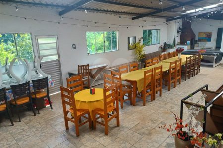 Chácara à venda com 7 quartos, sendo 1 suíte, no Centro (mailasqui), São Roque, SP