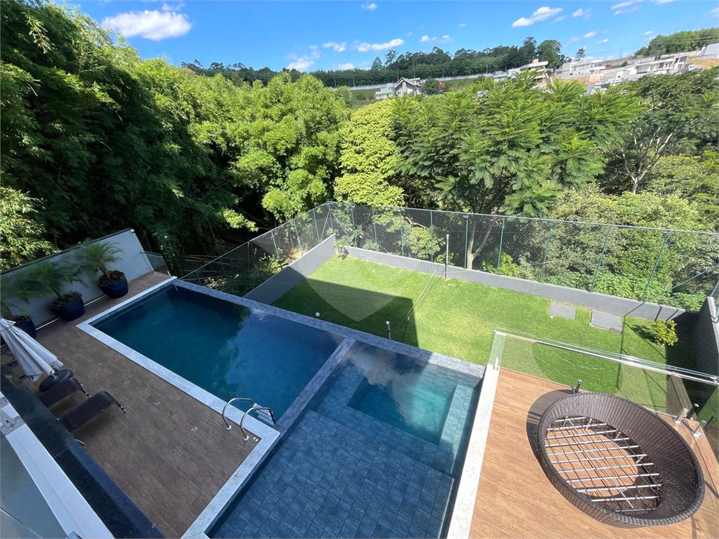 Casa à venda com 3 suítes em Condomínio Vale das Águas, Bragança Paulista, SP