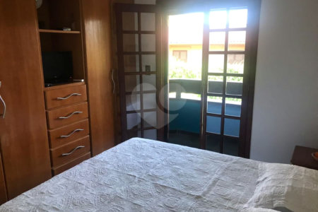 Sobrado à venda com 5 quartos, sendo 3 suítes, em Barra do Una, São Sebastião, SP