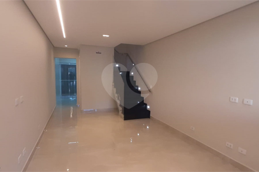 Sobrado à venda com 3 quartos, sendo 1 suíte, em Vila Guilherme, São Paulo, SP