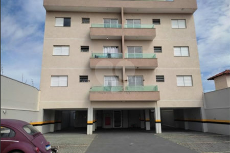 Apartamento no Condomínio Vila Urbana.