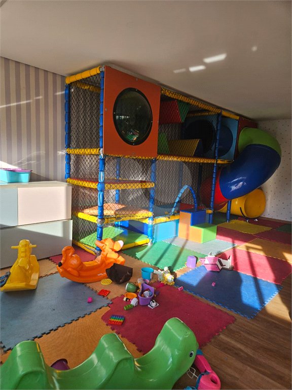 Apartamento à venda com 3 quartos, sendo 1 suíte, no Centro, Poá, SP