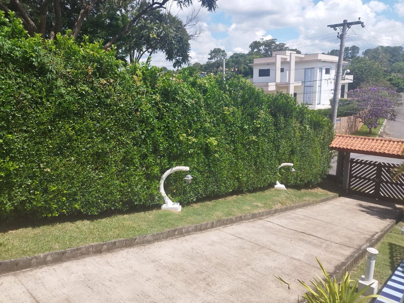 Casa à venda com 3 quartos, sendo 1 suíte, no condomínio Outeiro Das Flores, Itupeva - SP
