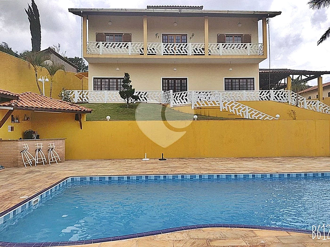 Casa à venda com 4 quartos, sendo 3 suítes, em Luiz Fagundes, Mairiporã, SP