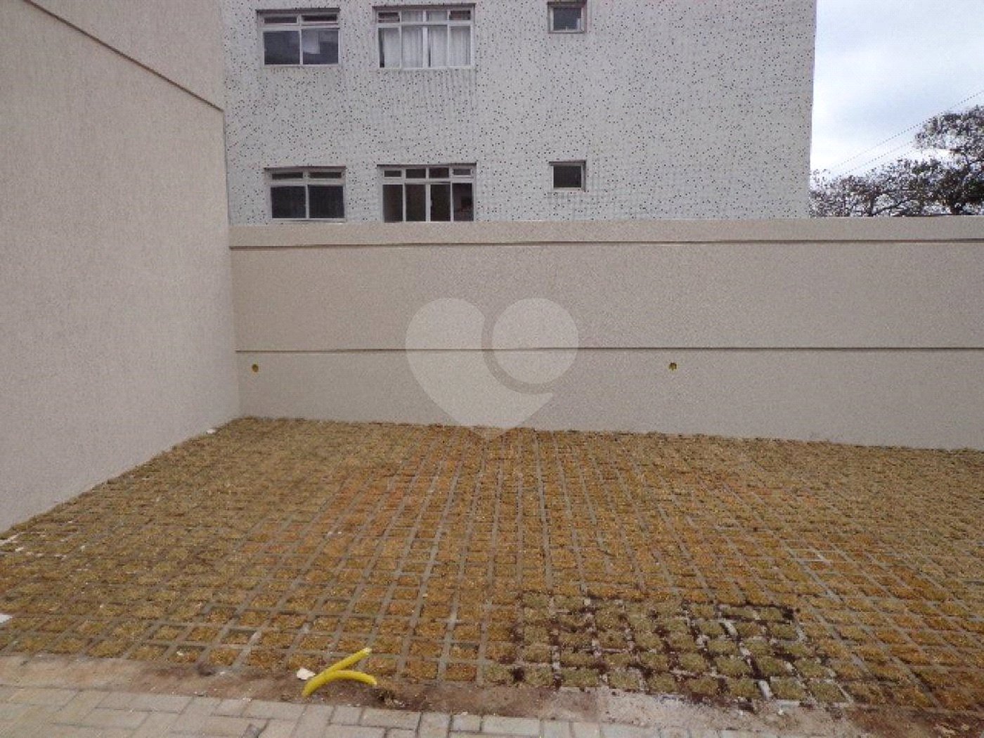 Casa à venda com 3 quartos, sendo 1 suíte,  no condomínio Professor Teot?nio Monteiro de Barros Filho, São Paulo - SP