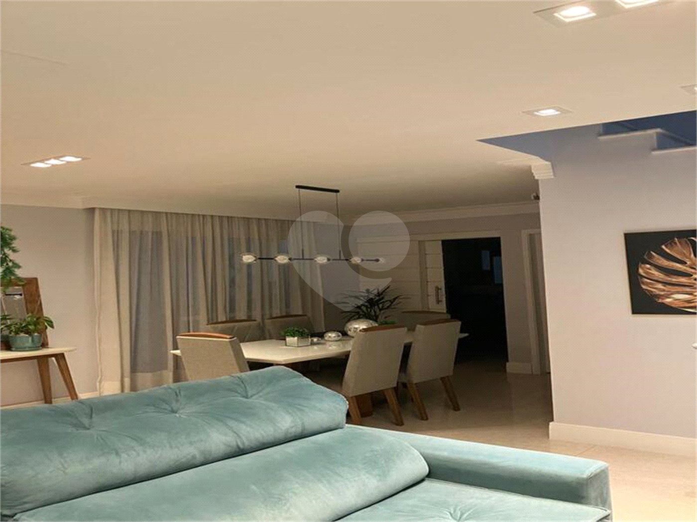 Casa à venda com 3 suítes no condomínio Maison Blanche, Indaiatuba - SP