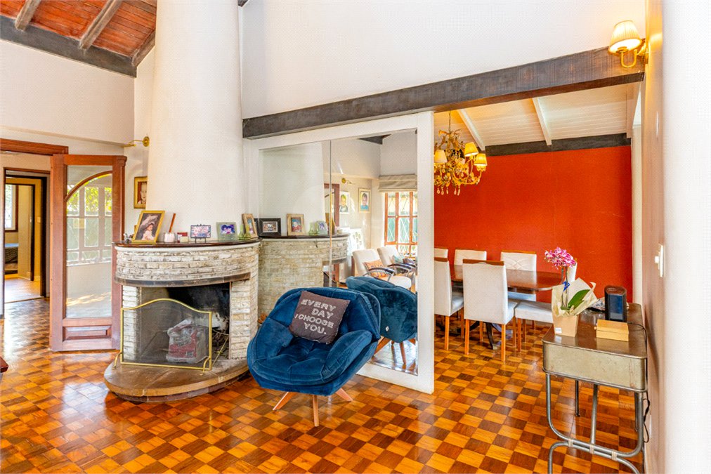 Casa à venda com 3 quartos, sendo 2 suítes,  em Alto da Boa Vista, São Paulo, SP