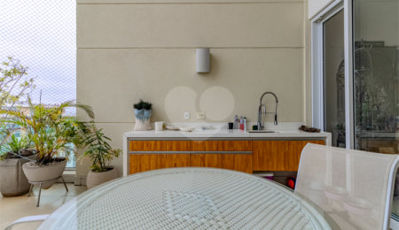 Apartamento à venda com 4 suítes em Campo Belo, São Paulo, SP