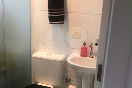 Apartamento à venda com 3 suítes em Vila Regente Feijó, São Paulo, SP