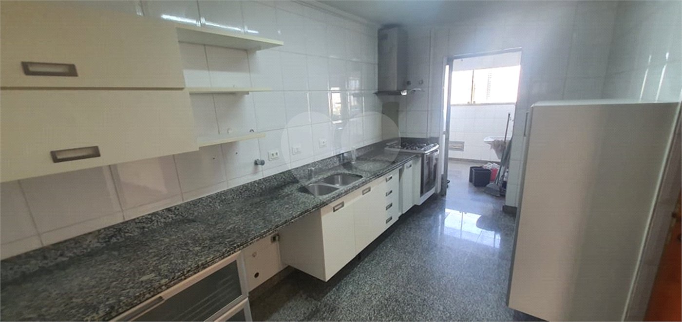Apartamento à venda com 3 quartos, sendo 1 suíte, em Vila Paulicéia, São Paulo, SP