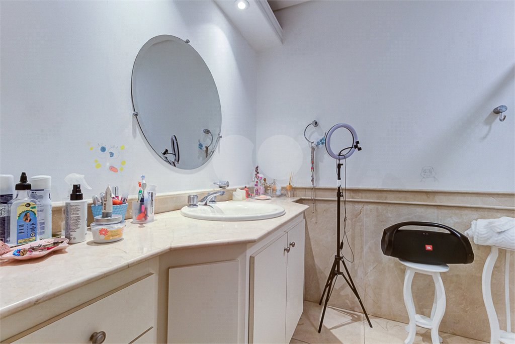 Casa à venda com 4 suítes no condomínio Vila Verde, São Paulo - SP