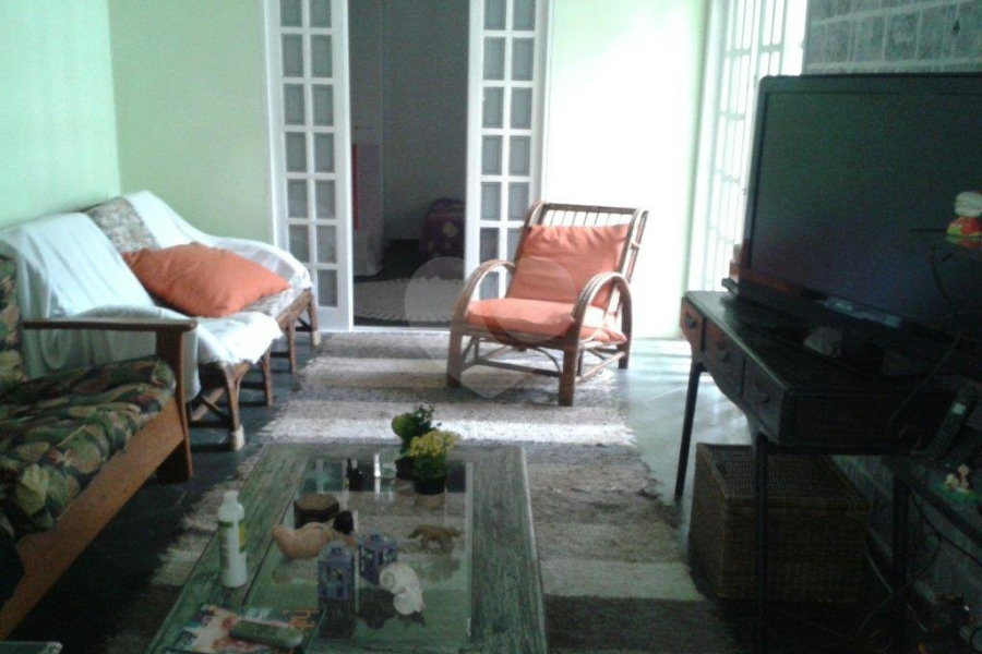 Sobrado à venda com 6 quartos, sendo 1 suíte, em Santana, São Paulo, SP