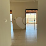 Casa à venda com 3 quartos, sendo 1 suíte, em Ipê, Três Lagoas, MS