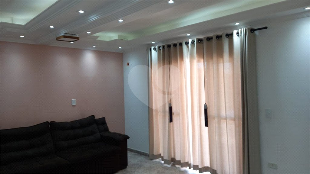 Casa à venda com 8 quartos, sendo 3 suítes,  no condomínio Terras de Santa Rosa, Salto - SP