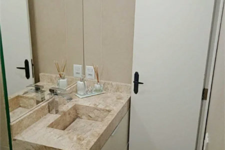 Casa à venda com 2 quartos, sendo 1 suíte,  em Vila Anastácio, São Paulo, SP
