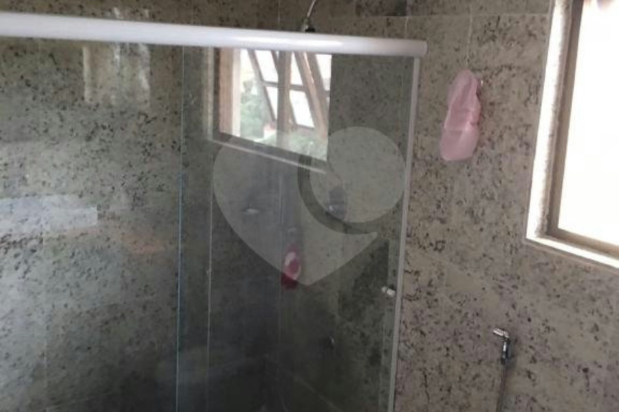 Sobrado à venda com 3 quartos, sendo 1 suíte, em Jardim Virginia Bianca, São Paulo, SP
