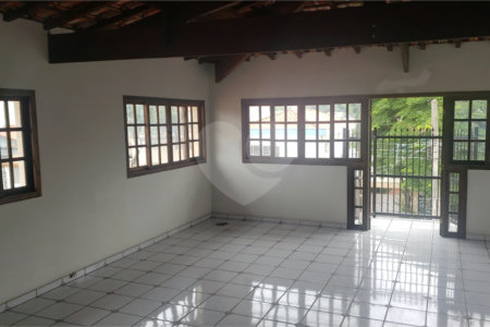 Sobrado à venda ou para alugar com 4 quartos, sendo 2 suítes, em Vila Congonhas, São Paulo, SP