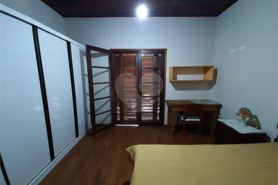Sobrado à venda com 5 quartos, sendo 1 suíte, em Santana, São Paulo, SP