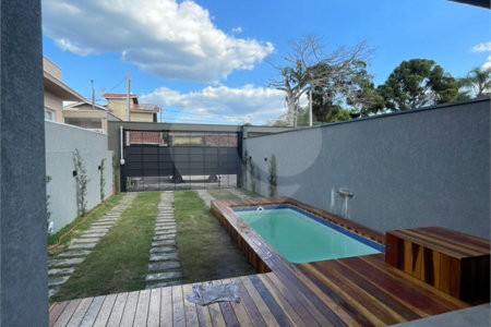 Casa à venda com 3 suítes em Jardim Ipê, Atibaia, SP