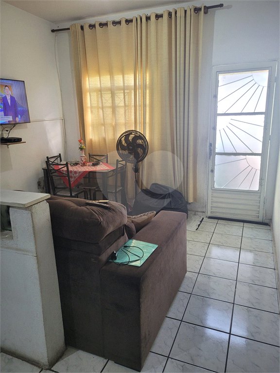 Casa à venda com 2 quartos em Vila Caputera, Mogi das Cruzes, SP