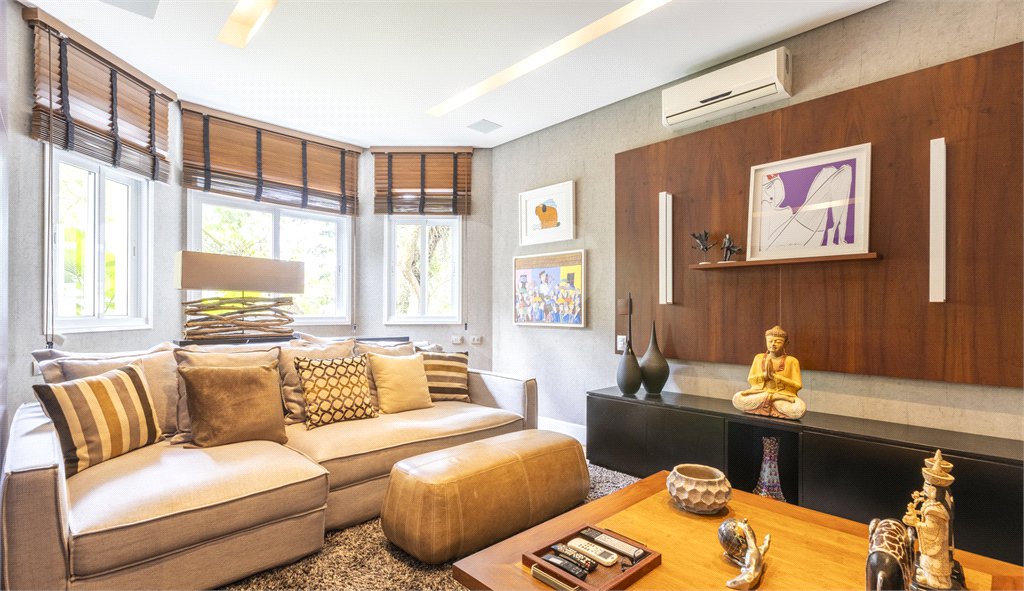 Casa à venda com 3 suítes no condomínio Villa Di San Marino, São Paulo - SP